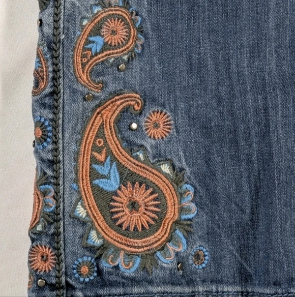 Cowgirl Tuff Company Womens 33x35 (37x35) Wild Paisley Embroidered Jeans - Picture 7 of 13